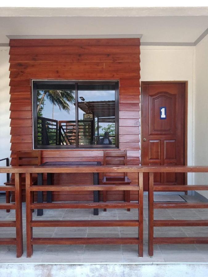 Mlb Beachfront Apartment Siquijor